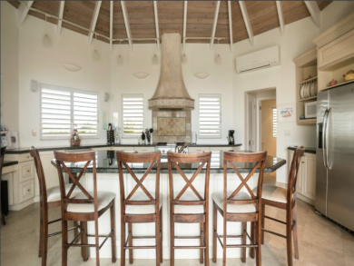 Contemporary Four Bedroom on Grace Bay